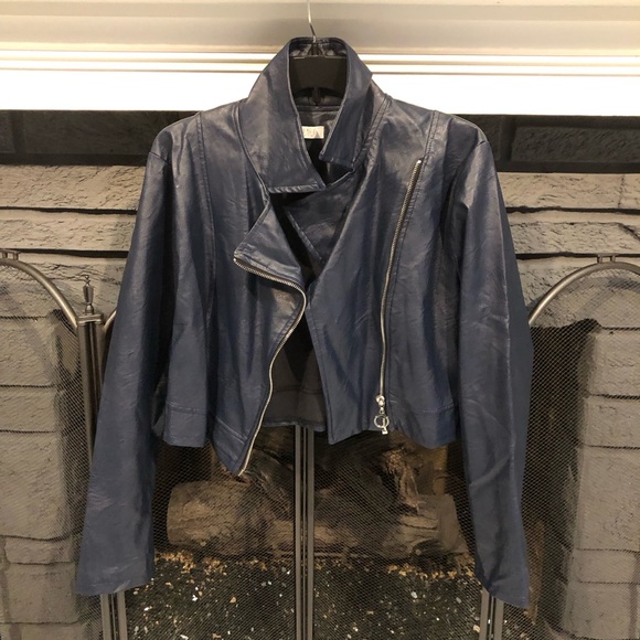 Krisp Leather-like Jacket - Picture 2 of 3